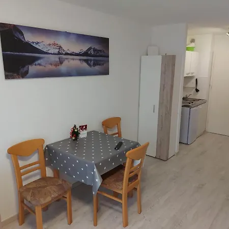 Apartment Homburg Uni-Naehe Exterior photo
